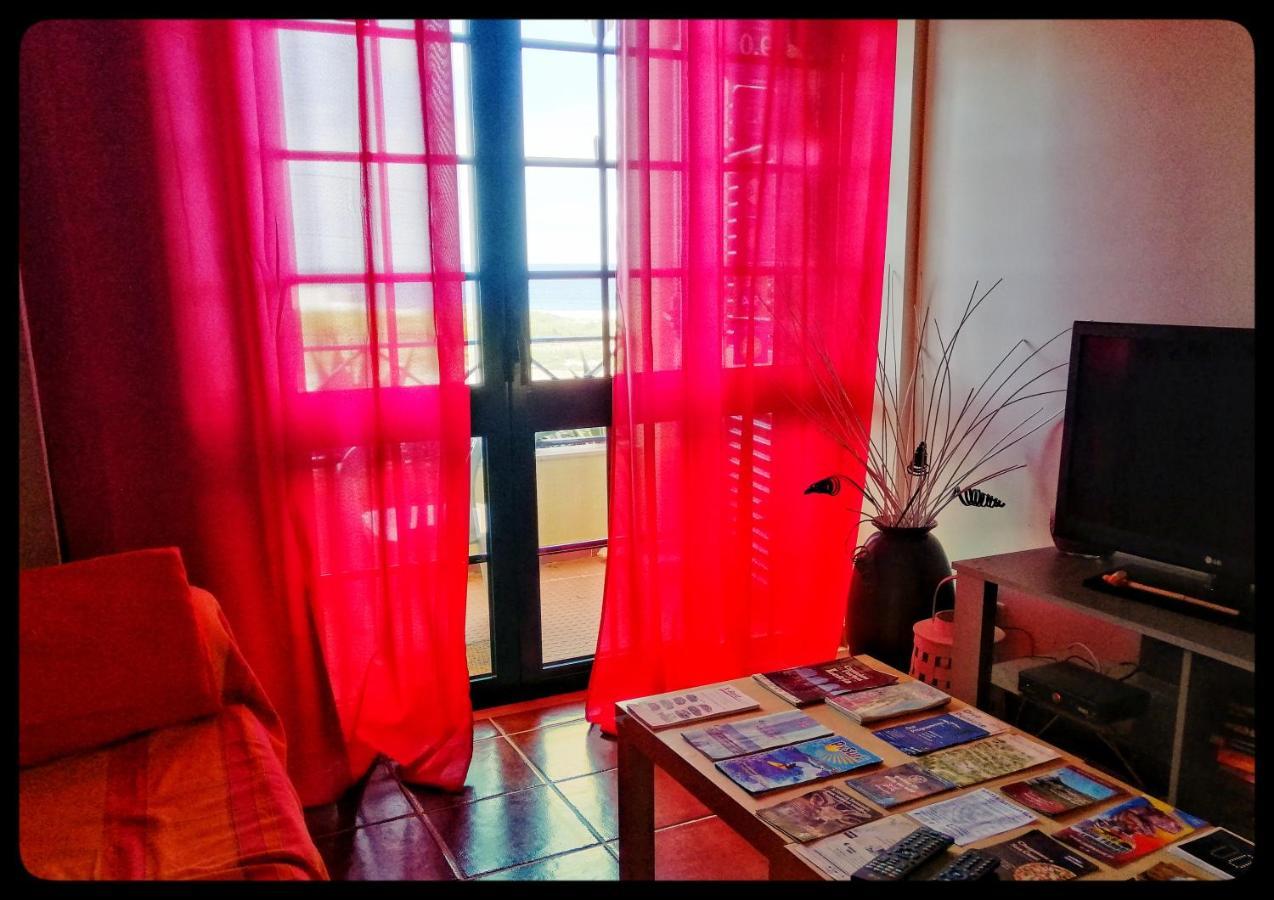 אנטוגויה דה באלייה Supertubos Beach Hostel מראה חיצוני תמונה